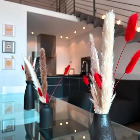 Lägenhet Aldrovandi Loft - Centro Storico *